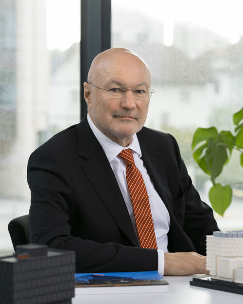 Pogovarjali smo se z g. Dietmarjem Cerjakom, tehničnim direktorjem podjetja STRABAG, ki je bilo letošnji zlati sponzor Slovenskega inženirskega dne